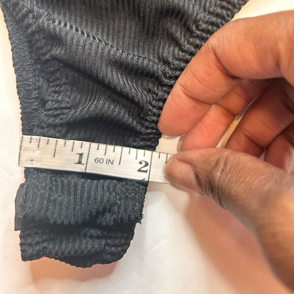 NWT PrettyLittleThing Plus Black Ribbed Plunge Short Sleeve Bodysuit Size 12 - Picture 8 of 15